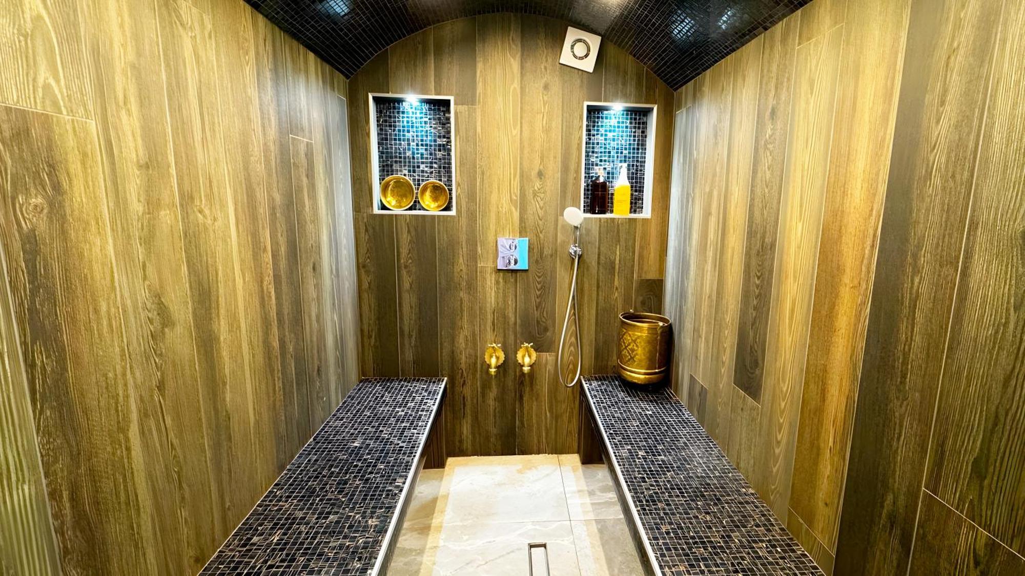 Les Bains De Marrakech Hotel ตูร์แน ภายนอก รูปภาพ